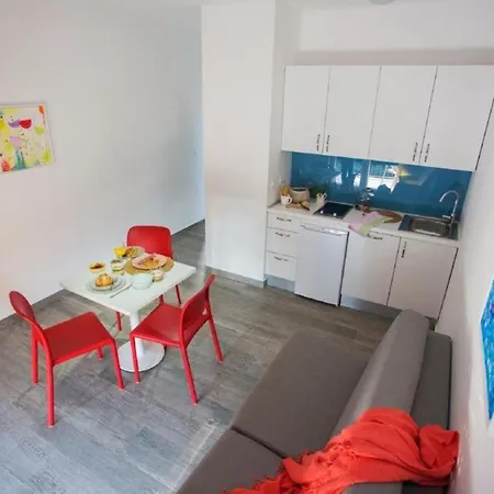 Luka's - ''no.1'' One-bedroom With Balcony And Sea... Lejlighed